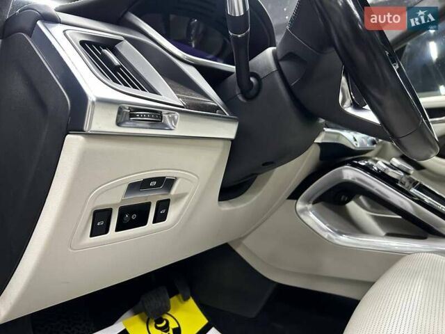 Серый Ягуар I-Pace, объемом двигателя 0 л и пробегом 152 тыс. км за 26000 $, фото 26 на Automoto.ua