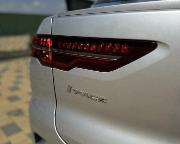 Серый Ягуар I-Pace, объемом двигателя 0 л и пробегом 212 тыс. км за 20500 $, фото 22 на Automoto.ua