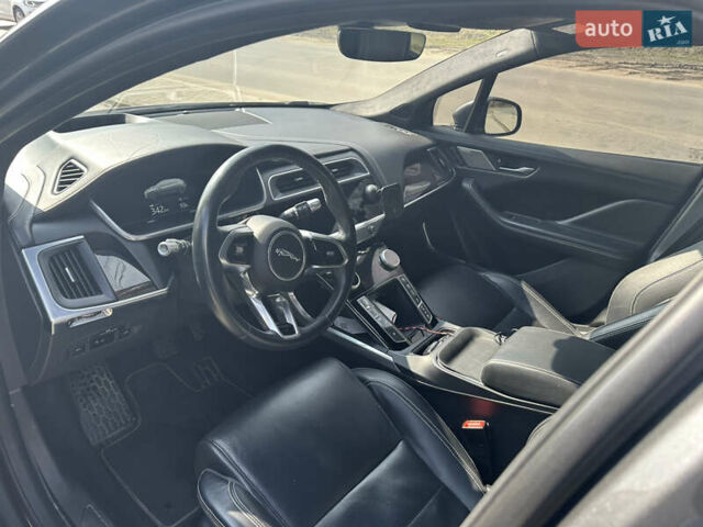 Серый Ягуар I-Pace, объемом двигателя 0 л и пробегом 151 тыс. км за 27999 $, фото 7 на Automoto.ua