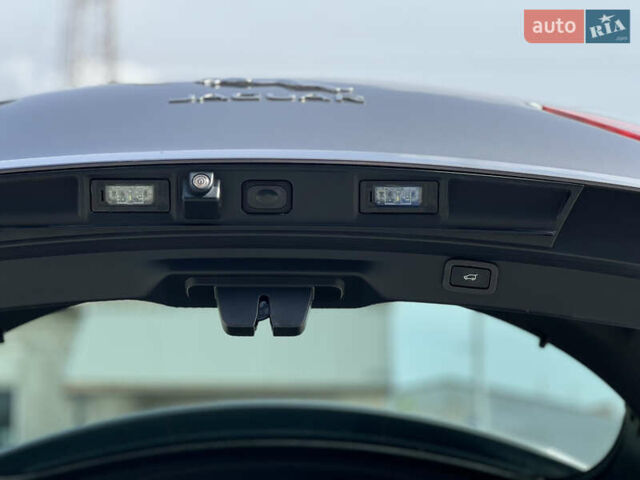 Серый Ягуар I-Pace, объемом двигателя 0 л и пробегом 150 тыс. км за 22300 $, фото 37 на Automoto.ua