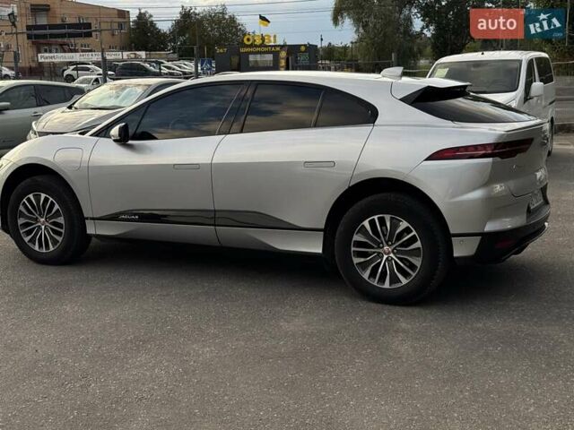 Серый Ягуар I-Pace, объемом двигателя 0 л и пробегом 209 тыс. км за 20900 $, фото 13 на Automoto.ua