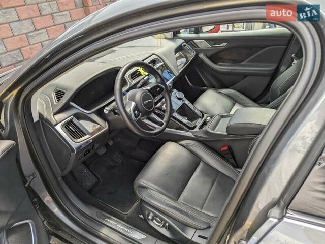 Серый Ягуар I-Pace, объемом двигателя 0 л и пробегом 72 тыс. км за 29499 $, фото 8 на Automoto.ua