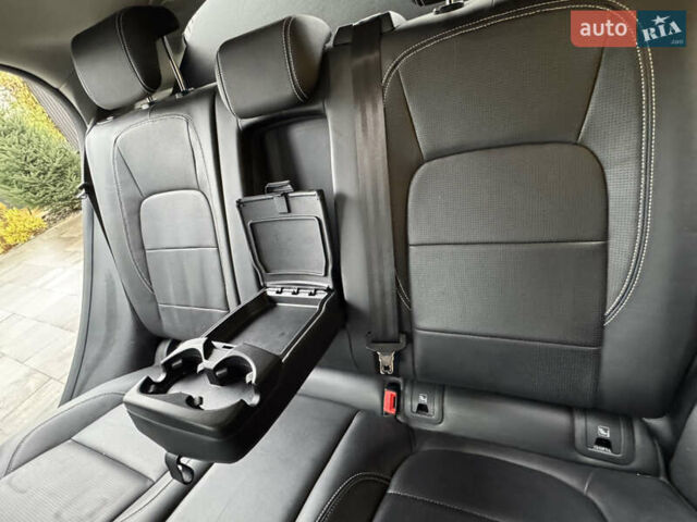 Серый Ягуар I-Pace, объемом двигателя 0 л и пробегом 118 тыс. км за 23000 $, фото 49 на Automoto.ua