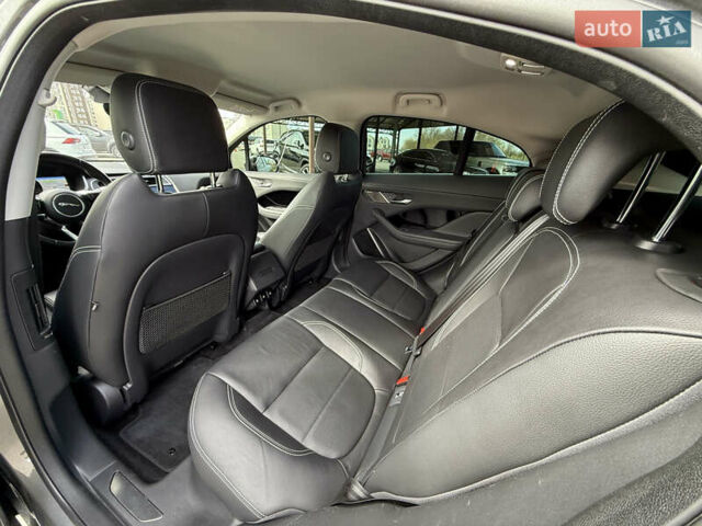 Серый Ягуар I-Pace, объемом двигателя 0 л и пробегом 89 тыс. км за 24900 $, фото 29 на Automoto.ua