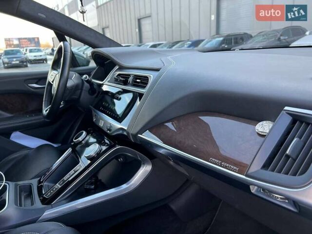 Серый Ягуар I-Pace, объемом двигателя 0 л и пробегом 155 тыс. км за 29990 $, фото 46 на Automoto.ua