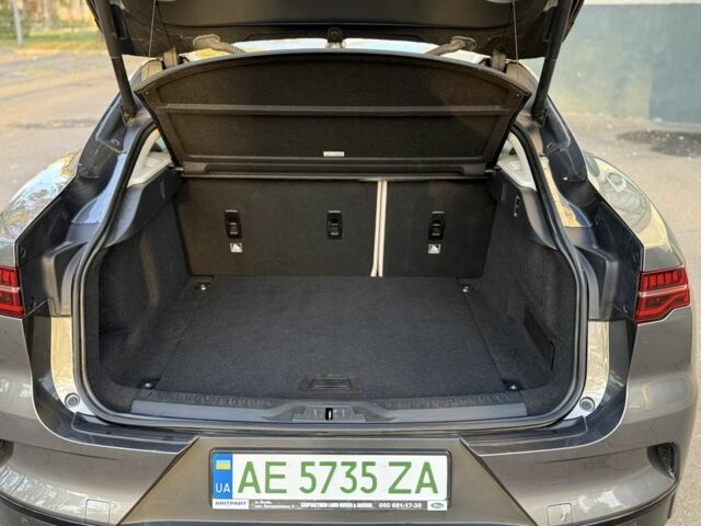 Серый Ягуар I-Pace, объемом двигателя 0 л и пробегом 123 тыс. км за 22999 $, фото 14 на Automoto.ua