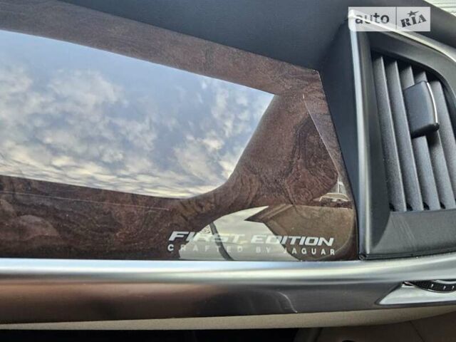 Серый Ягуар I-Pace, объемом двигателя 0 л и пробегом 210 тыс. км за 22066 $, фото 10 на Automoto.ua