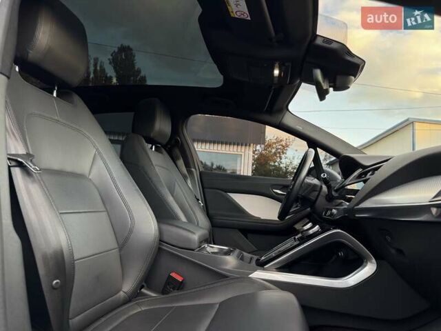 Серый Ягуар I-Pace, объемом двигателя 0 л и пробегом 209 тыс. км за 20900 $, фото 62 на Automoto.ua