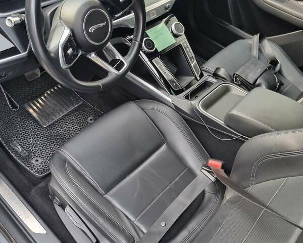 Серый Ягуар I-Pace, объемом двигателя 0 л и пробегом 89 тыс. км за 22700 $, фото 19 на Automoto.ua