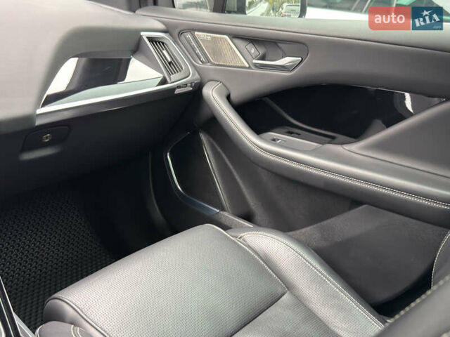 Серый Ягуар I-Pace, объемом двигателя 0 л и пробегом 155 тыс. км за 25300 $, фото 11 на Automoto.ua