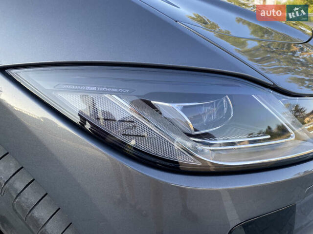 Серый Ягуар I-Pace, объемом двигателя 0 л и пробегом 157 тыс. км за 23500 $, фото 10 на Automoto.ua