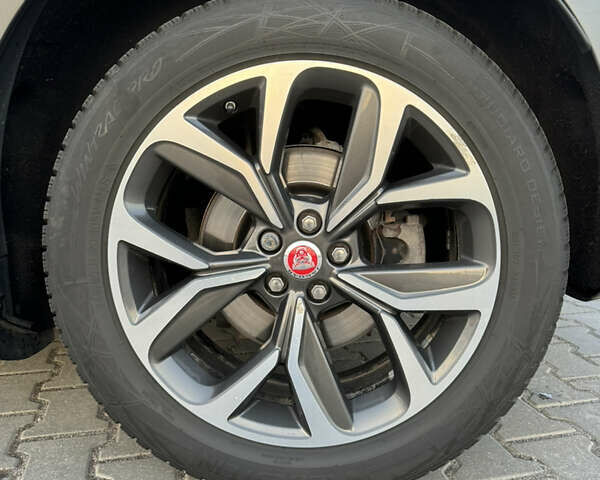 Серый Ягуар I-Pace, объемом двигателя 0 л и пробегом 149 тыс. км за 21900 $, фото 55 на Automoto.ua