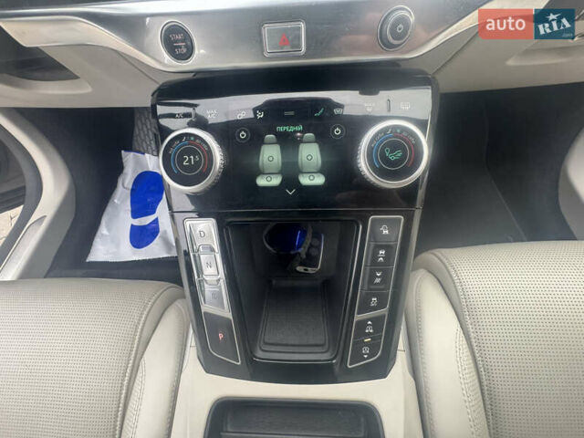 Серый Ягуар I-Pace, объемом двигателя 0 л и пробегом 129 тыс. км за 26500 $, фото 95 на Automoto.ua