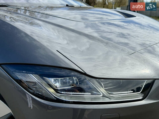 Серый Ягуар I-Pace, объемом двигателя 0 л и пробегом 89 тыс. км за 24900 $, фото 15 на Automoto.ua