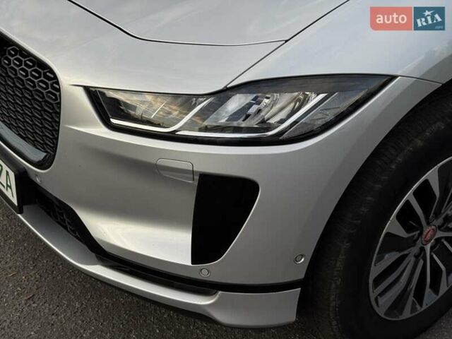 Серый Ягуар I-Pace, объемом двигателя 0 л и пробегом 209 тыс. км за 20900 $, фото 19 на Automoto.ua