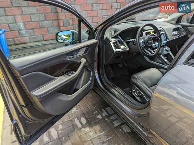 Серый Ягуар I-Pace, объемом двигателя 0 л и пробегом 72 тыс. км за 29499 $, фото 15 на Automoto.ua
