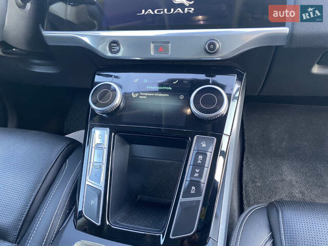 Серый Ягуар I-Pace, объемом двигателя 0 л и пробегом 157 тыс. км за 23500 $, фото 8 на Automoto.ua