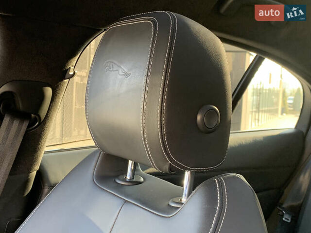 Серый Ягуар I-Pace, объемом двигателя 0 л и пробегом 82 тыс. км за 27300 $, фото 6 на Automoto.ua