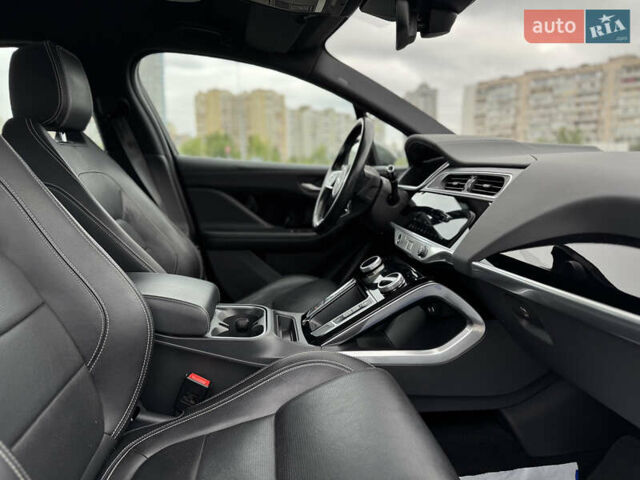 Серый Ягуар I-Pace, объемом двигателя 0 л и пробегом 150 тыс. км за 20900 $, фото 46 на Automoto.ua