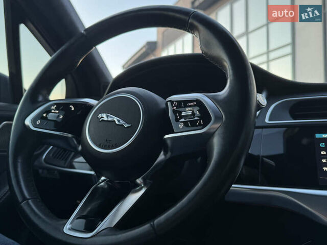 Серый Ягуар I-Pace, объемом двигателя 0 л и пробегом 123 тыс. км за 26500 $, фото 73 на Automoto.ua