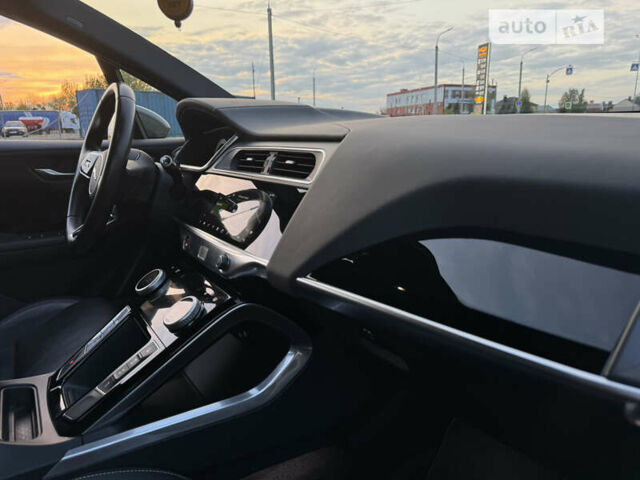 Серый Ягуар I-Pace, объемом двигателя 0 л и пробегом 149 тыс. км за 21900 $, фото 30 на Automoto.ua