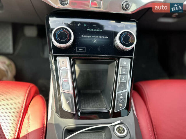 Серый Ягуар I-Pace, объемом двигателя 0 л и пробегом 90 тыс. км за 28300 $, фото 41 на Automoto.ua