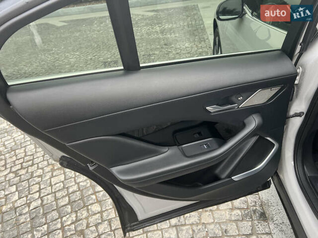 Серый Ягуар I-Pace, объемом двигателя 0 л и пробегом 49 тыс. км за 28300 $, фото 14 на Automoto.ua