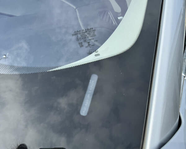 Серый Ягуар I-Pace, объемом двигателя 0 л и пробегом 169 тыс. км за 24999 $, фото 22 на Automoto.ua