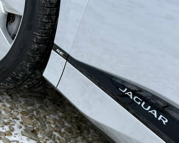 Серый Ягуар I-Pace, объемом двигателя 0 л и пробегом 169 тыс. км за 23499 $, фото 97 на Automoto.ua