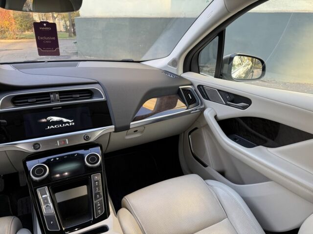 Серый Ягуар I-Pace, объемом двигателя 0 л и пробегом 123 тыс. км за 22999 $, фото 13 на Automoto.ua