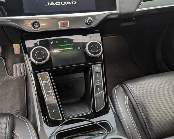 Серый Ягуар I-Pace, объемом двигателя 0 л и пробегом 169 тыс. км за 22000 $, фото 21 на Automoto.ua