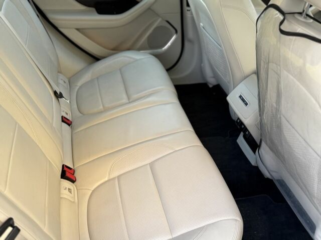 Серый Ягуар I-Pace, объемом двигателя 0 л и пробегом 123 тыс. км за 22999 $, фото 15 на Automoto.ua