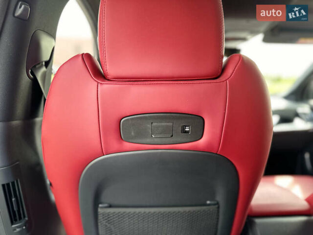 Серый Ягуар I-Pace, объемом двигателя 0 л и пробегом 90 тыс. км за 28300 $, фото 29 на Automoto.ua
