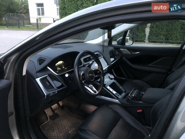 Серый Ягуар I-Pace, объемом двигателя 0 л и пробегом 99 тыс. км за 25600 $, фото 4 на Automoto.ua