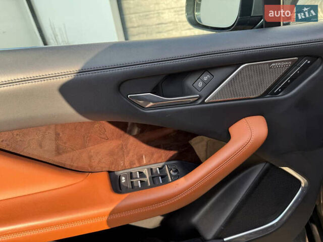 Серый Ягуар I-Pace, объемом двигателя 0 л и пробегом 159 тыс. км за 22999 $, фото 19 на Automoto.ua