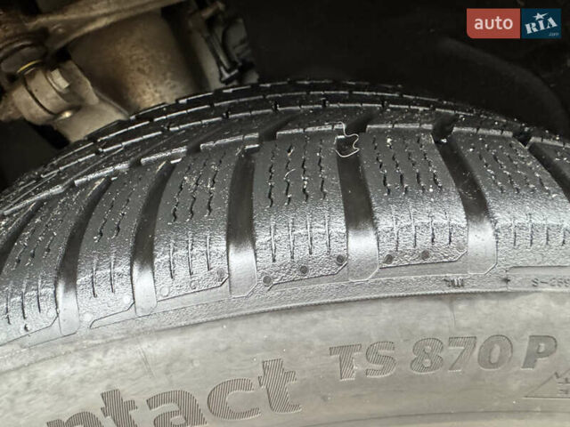 Серый Ягуар I-Pace, объемом двигателя 0 л и пробегом 118 тыс. км за 23000 $, фото 46 на Automoto.ua