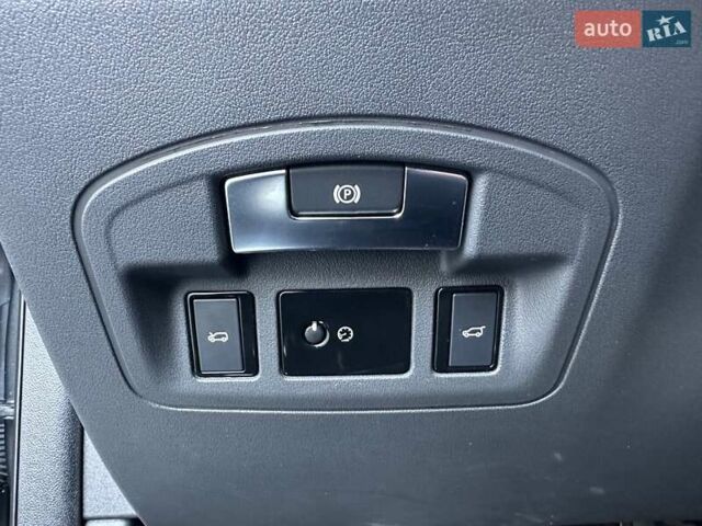 Серый Ягуар I-Pace, объемом двигателя 0 л и пробегом 94 тыс. км за 25900 $, фото 35 на Automoto.ua