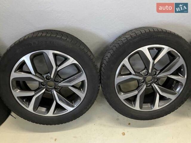 Серый Ягуар I-Pace, объемом двигателя 0 л и пробегом 95 тыс. км за 21950 $, фото 15 на Automoto.ua