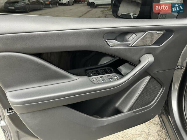 Сірий Ягуар I-Pace, об'ємом двигуна 0 л та пробігом 105 тис. км за 25900 $, фото 7 на Automoto.ua