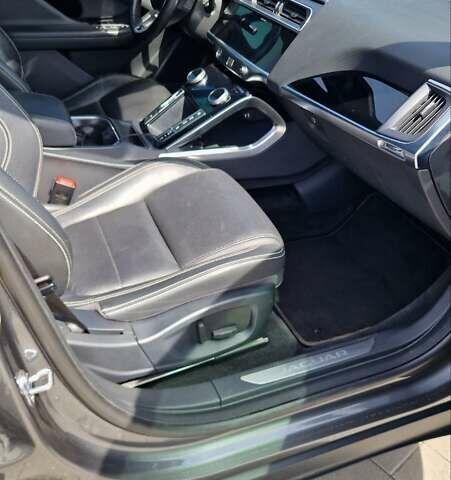 Серый Ягуар I-Pace, объемом двигателя 0 л и пробегом 145 тыс. км за 23900 $, фото 26 на Automoto.ua