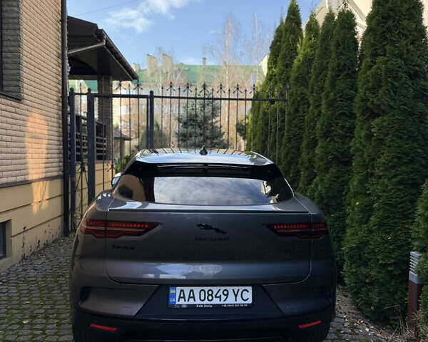 Серый Ягуар I-Pace, объемом двигателя 0 л и пробегом 54 тыс. км за 22500 $, фото 4 на Automoto.ua