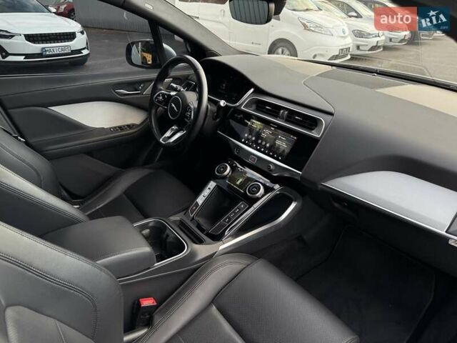 Серый Ягуар I-Pace, объемом двигателя 0 л и пробегом 209 тыс. км за 20900 $, фото 60 на Automoto.ua