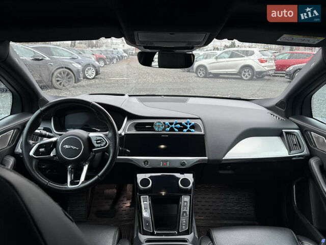 Серый Ягуар I-Pace, объемом двигателя 0 л и пробегом 169 тыс. км за 24999 $, фото 8 на Automoto.ua