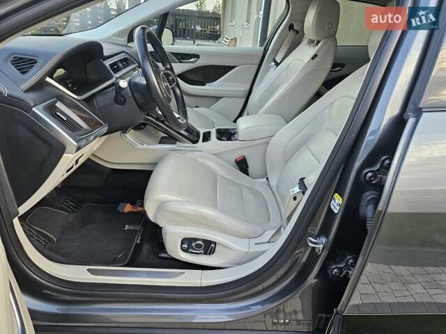 Серый Ягуар I-Pace, объемом двигателя 0 л и пробегом 210 тыс. км за 22066 $, фото 8 на Automoto.ua