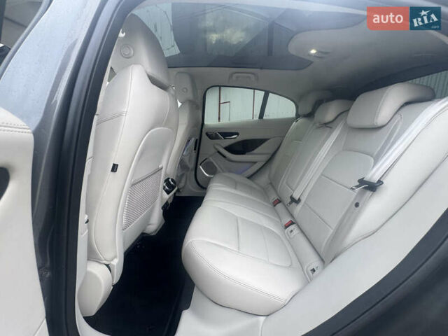 Серый Ягуар I-Pace, объемом двигателя 0 л и пробегом 129 тыс. км за 26500 $, фото 64 на Automoto.ua