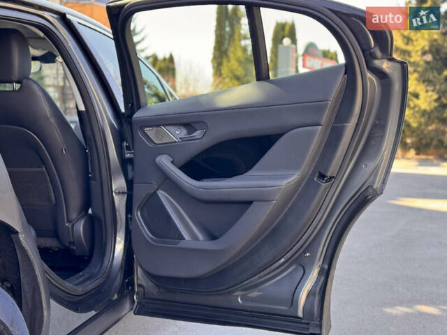 Серый Ягуар I-Pace, объемом двигателя 0 л и пробегом 142 тыс. км за 20900 $, фото 41 на Automoto.ua