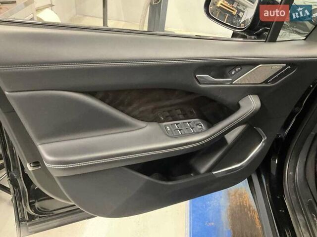 Серый Ягуар I-Pace, объемом двигателя 0 л и пробегом 95 тыс. км за 21950 $, фото 14 на Automoto.ua