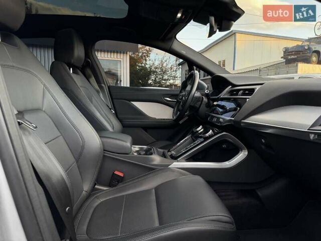 Серый Ягуар I-Pace, объемом двигателя 0 л и пробегом 209 тыс. км за 20900 $, фото 61 на Automoto.ua