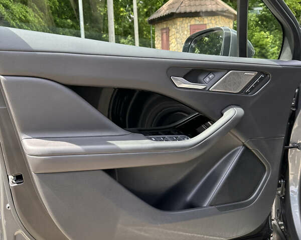 Сірий Ягуар I-Pace, об'ємом двигуна 0 л та пробігом 131 тис. км за 25700 $, фото 23 на Automoto.ua