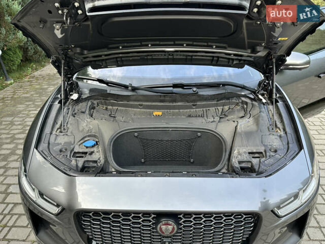 Серый Ягуар I-Pace, объемом двигателя 0 л и пробегом 111 тыс. км за 22500 $, фото 5 на Automoto.ua